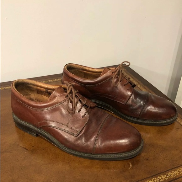 Johnston & Murphy 9 1/2 Lace up Brown Dress Shoes - Picture 3 of 8